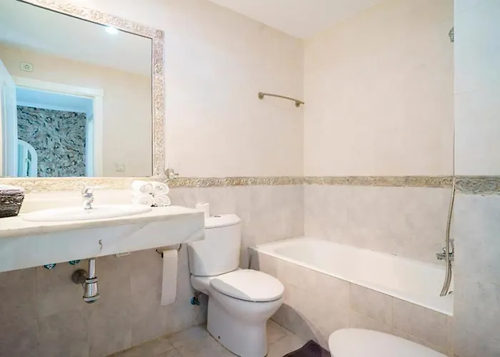 Stunning 3br In Hacienda Del Sol & Pool Apartamento